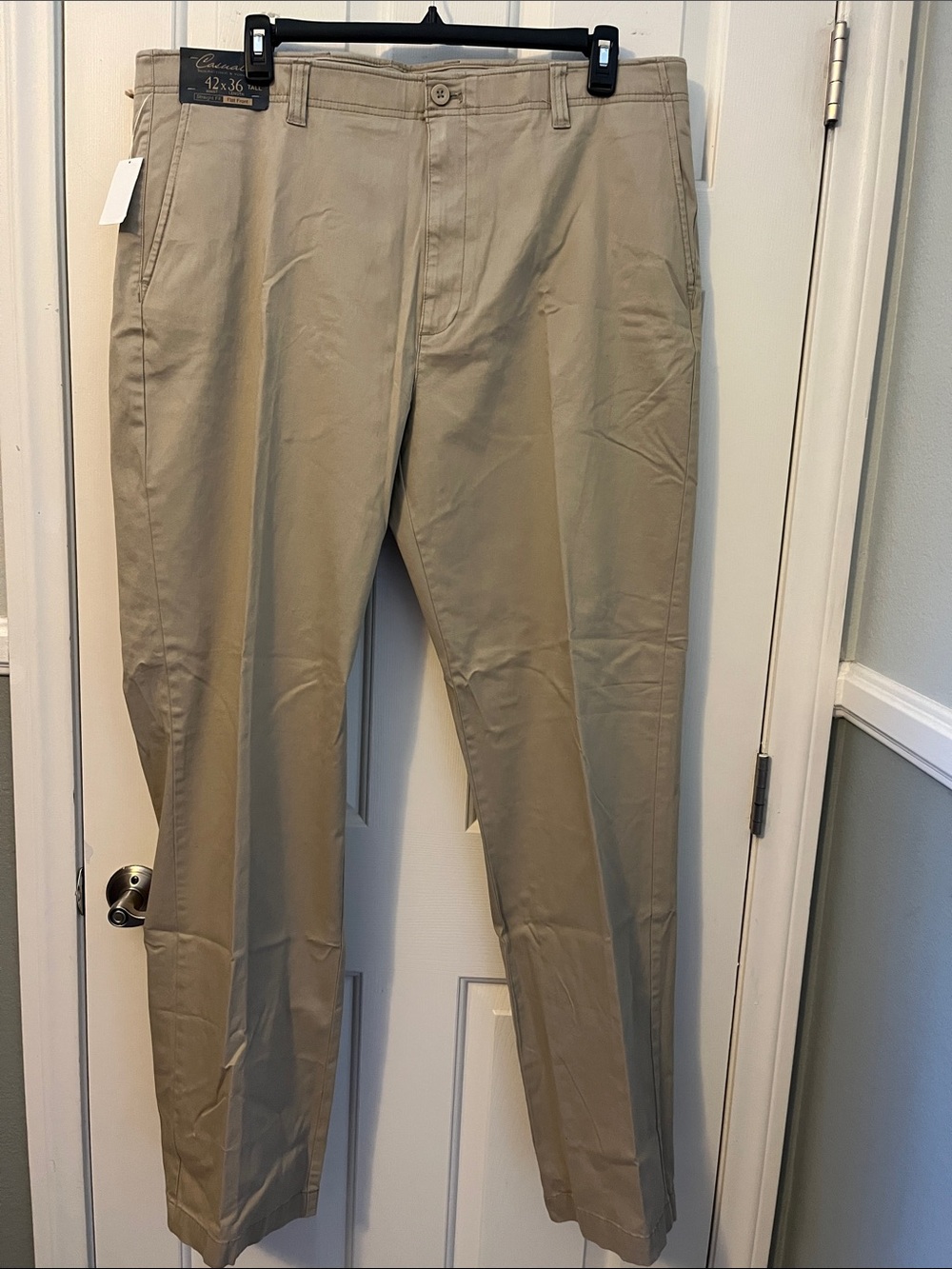 Roundtree & Yorke Men’s Khaki Chinos - Tan